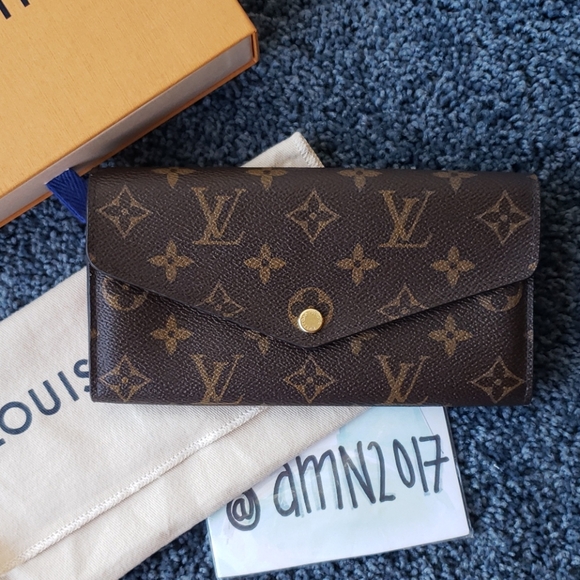 Authentic Louis Vuitton Sarah Wallet - Picture 2 of 12